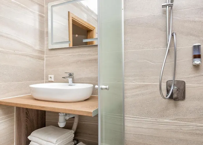 Atostogu Bustas Su Jacuzzi Апартаменты *